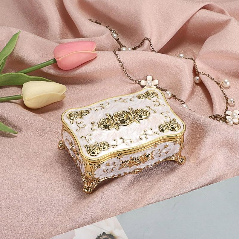 Elegant Floral Engraved Metal Jewelry Organiser with Zinc Alloy Construction and Plush Interior Compartments
