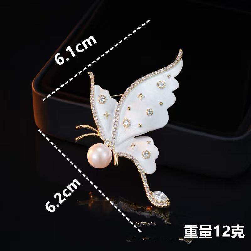 Autumn and winter women s high-end enamel butterfly brooch pearl fashion suit hat accessories insect pin accessories