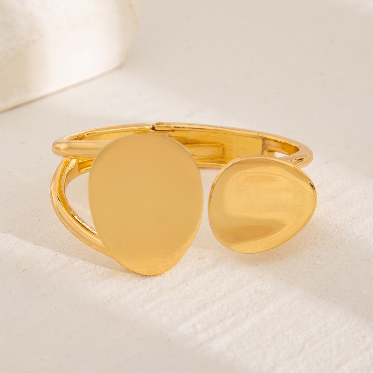 

Европейский и американский асимметричный набор браслетов из сплава в форме капли