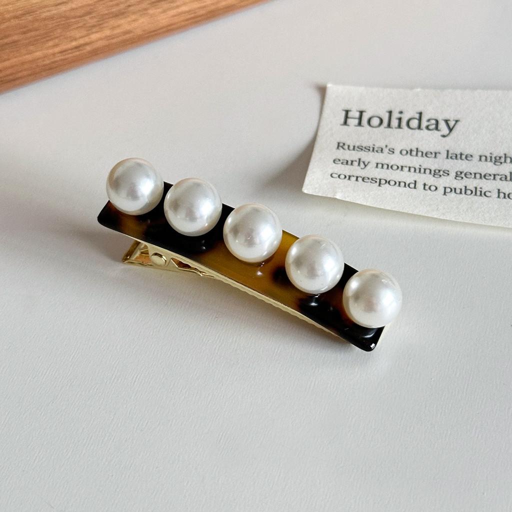 Chic French Style Pearl Embellished Acetate Hair Clip For Women High-end Fashion Accessory
