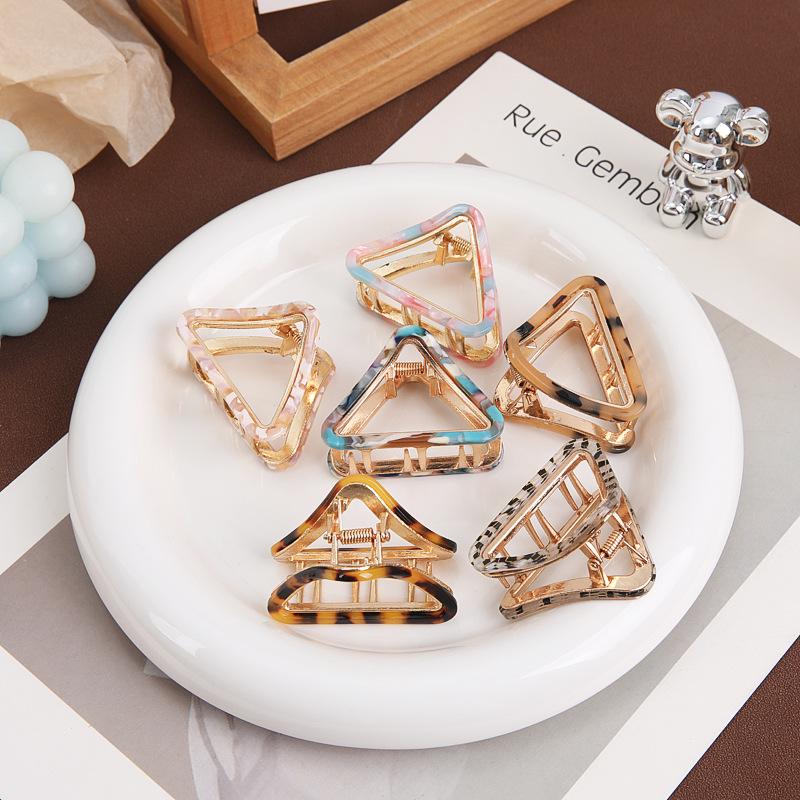 2024 Trendy Metal Hair Claw Clip: Elegant Celebrity Headdress