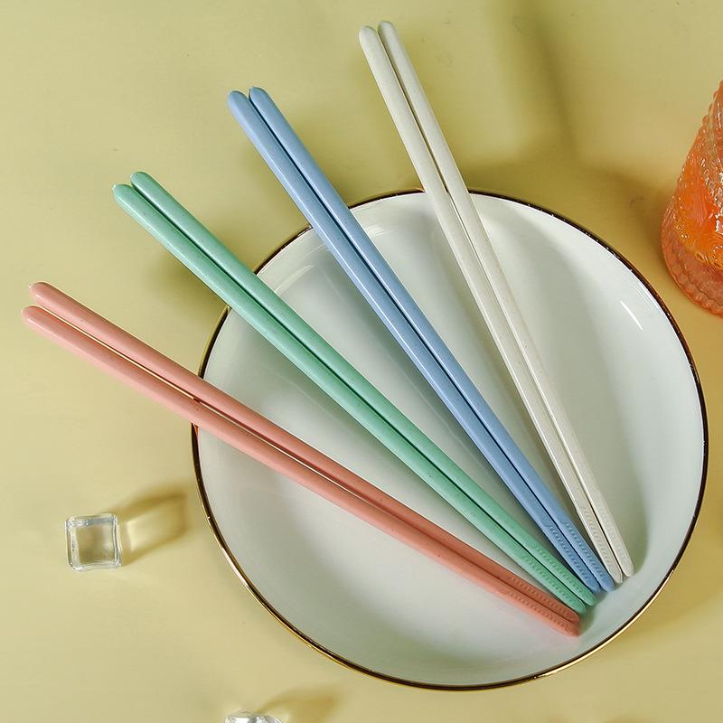 Portable Wheat Straw Chopsticks for Students, Office Workers, Heat-resistant and Anti-slip Chopsticks, Household Couple Chopsticks