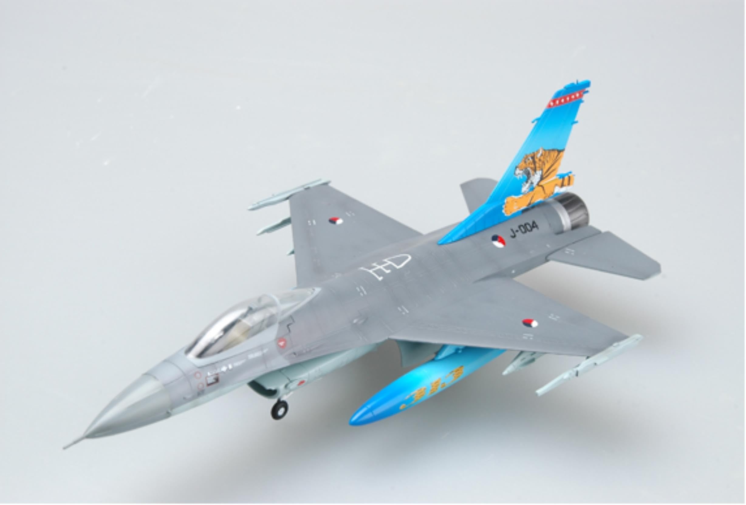 

scale completed model 37126 Royal Netherlands Air Force Fighting Falcon NATO Joint Exercise Tiger Meet Specification 1/72 F-16A