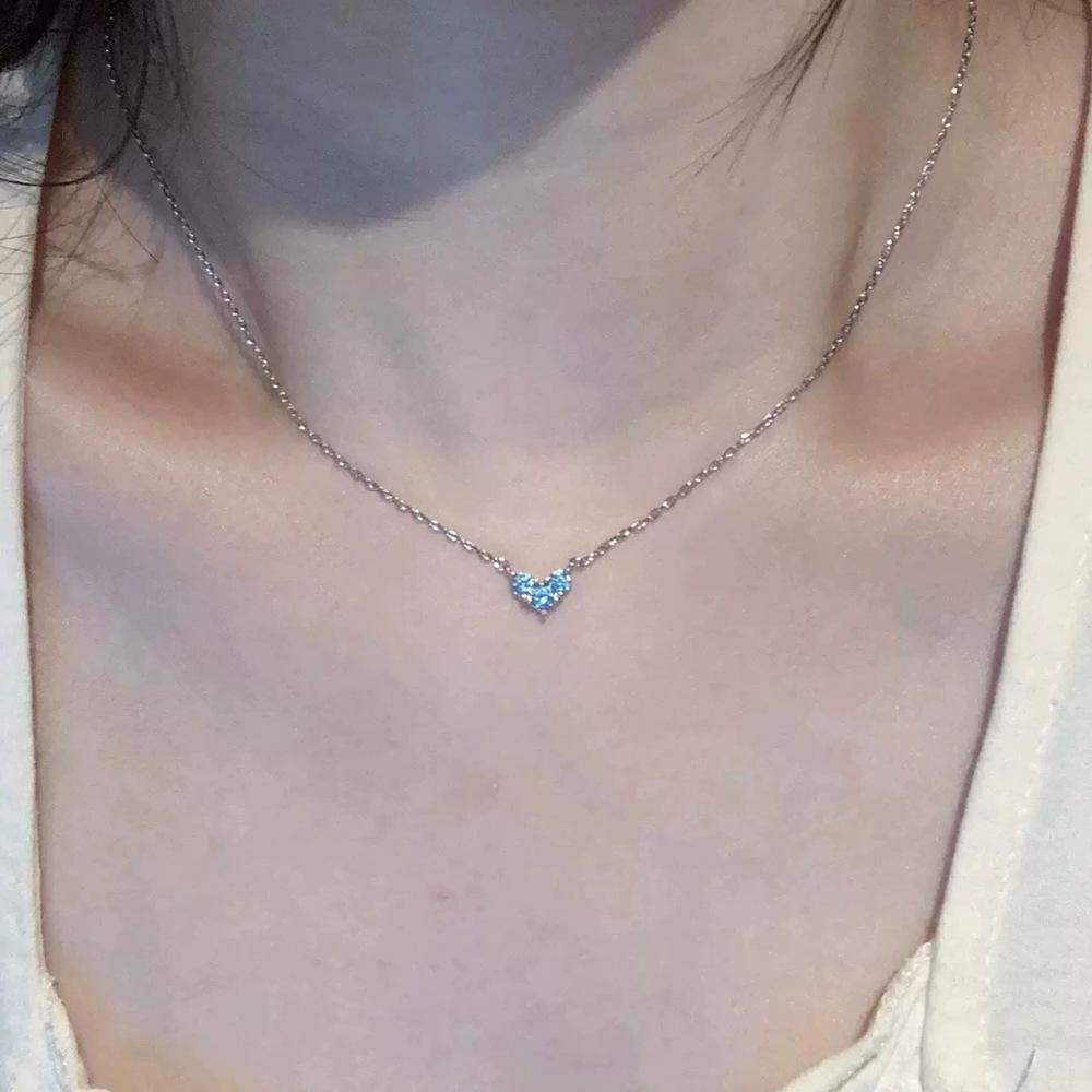 Blue Diamond Love Heart Pendant Necklace Exquisite Light Luxury Fashion Clavicle Chain Jewelry