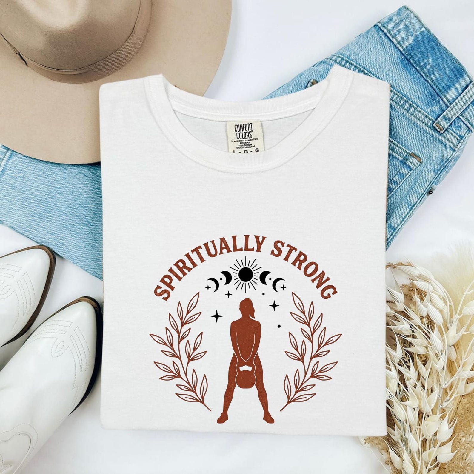 Kettlebell Lady Shirt Fitness Exercise Gift Women Tribal Tee Kettlebell Woman T-Shirt Workout Enthusiast Primitive Tshirt Strength Graphic M