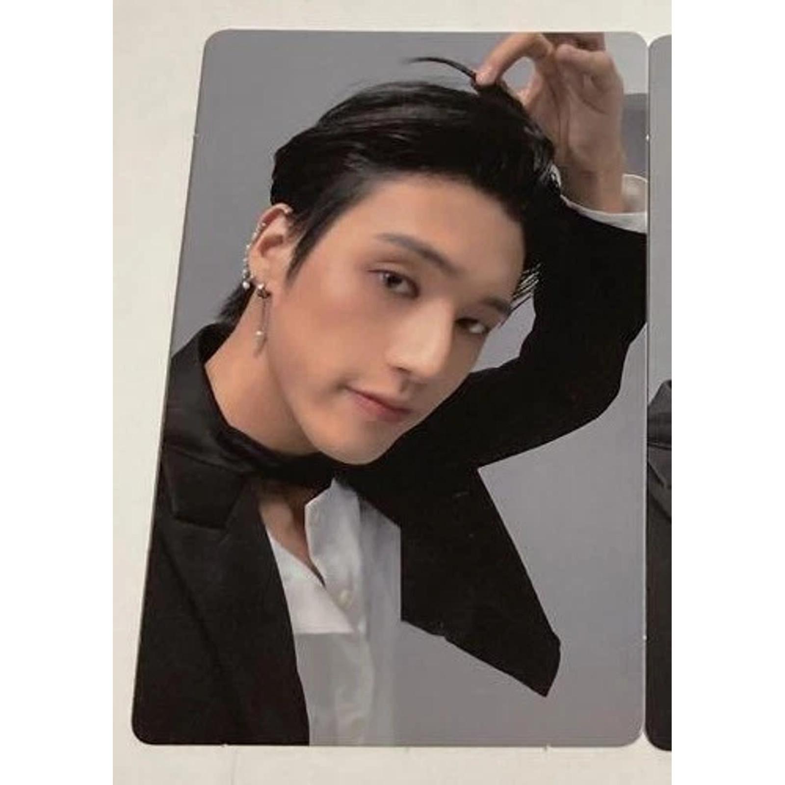

ATEEZ THE WORLD EP . PARADIGM SOLO вер. CD + НАБІР ФОТОКАРТОК ОФІЦІЙНИЙ WY PC A ver.