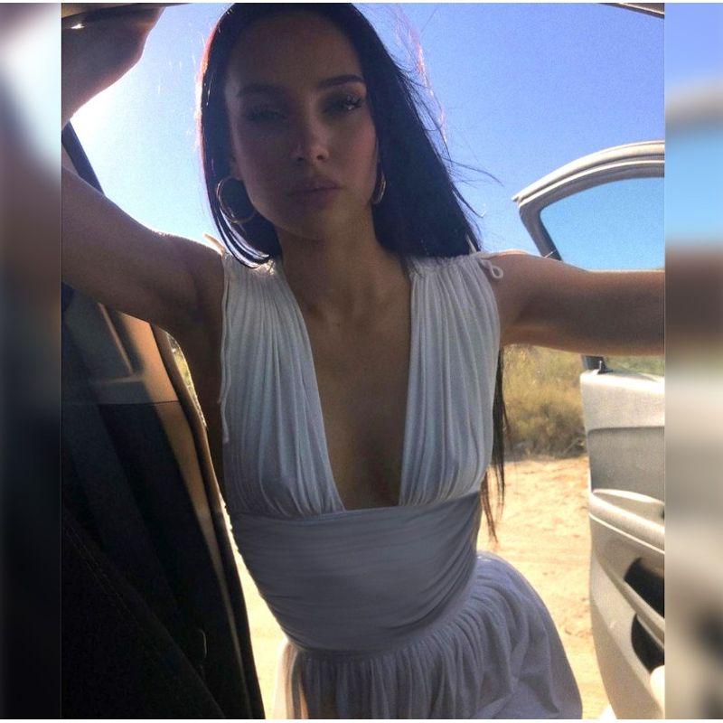 

Women s Ins Sleeveless Deep V-neck Slim-Fit Waist Party Skirt White S