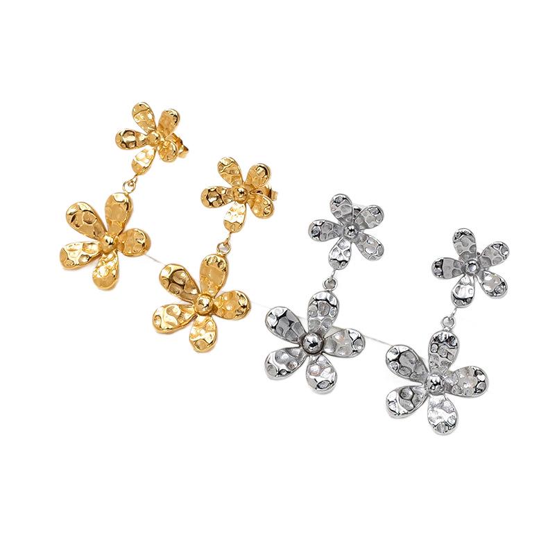 Women's Titanium Steel Gold-Plated Flower Stud Earrings - Rust-Proof, Fashionable, High-End Pendant Jewelry, Light Luxury Feel, 2025 Collection.