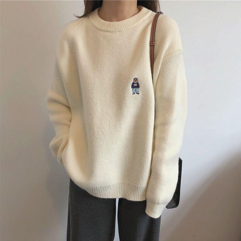 Women's Sweet Bear Embroidery Sweater, Age-Reducing, Round Neck, Soft & Loose Knit, Autumn/Winter Korean Style Top