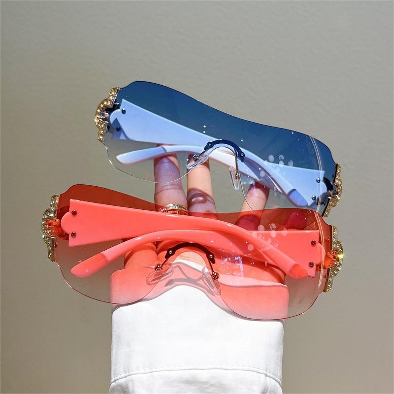 Rimless Brand Designer Sunglasses Women Oversized Trending Luxury Sun Glasses Rivet Diamond Punk Big Shades Uv400