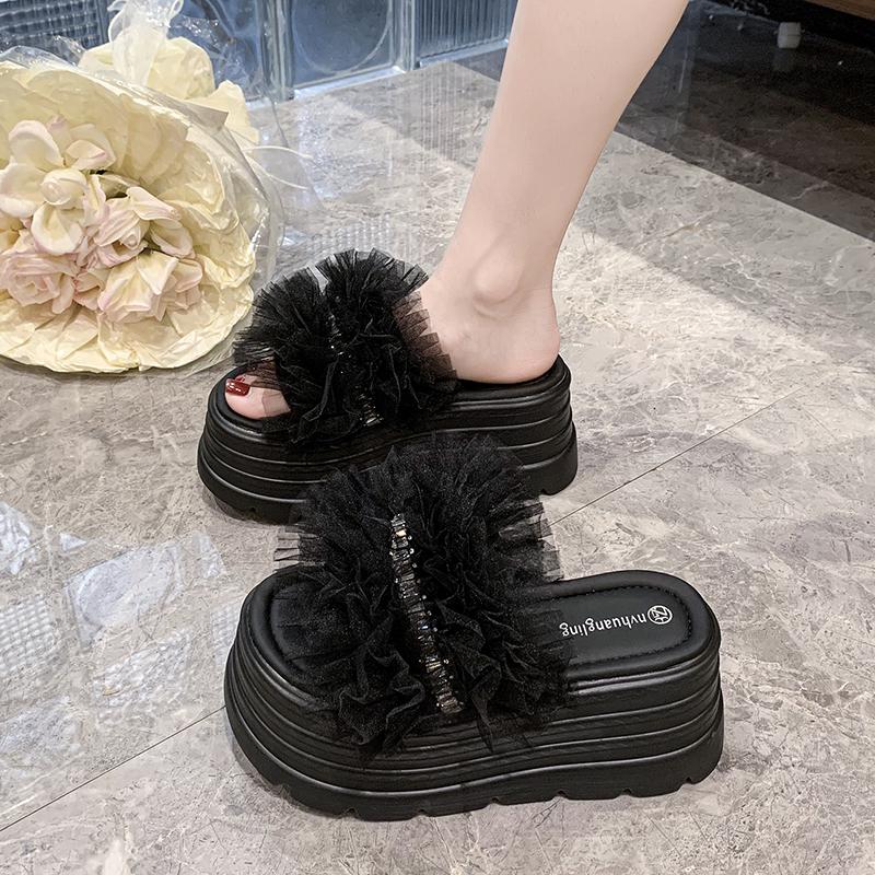 Mode 8CM Hohe Plateau-Slipper Damen 2025 Sommer Neu Dicksohlige Damen High Heels Blume Strand-Sandalen Ethnischer Stil Flip Flops