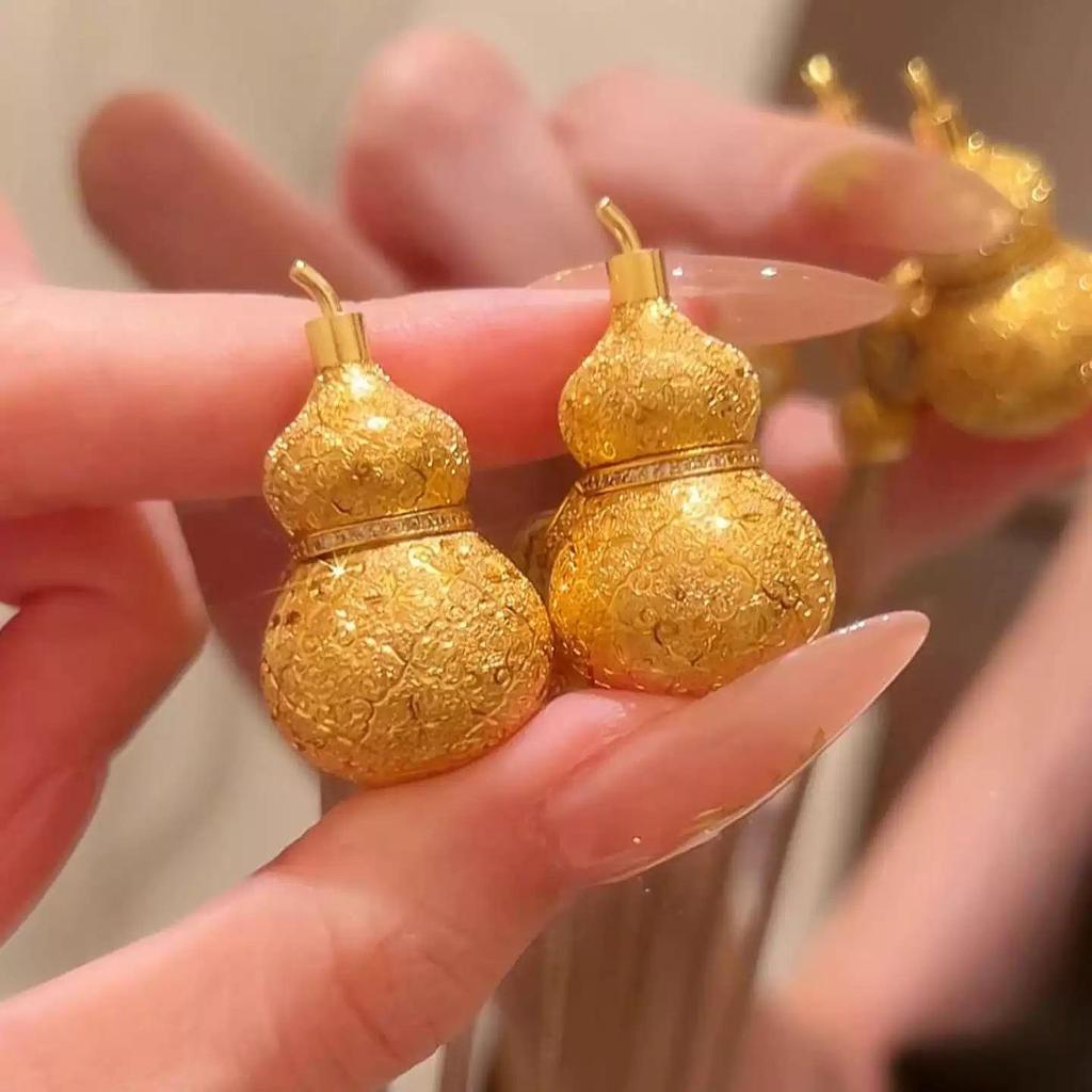 Gold Sand Eight Treasures Compass Pendant Necklace with Gourd Charm for Women