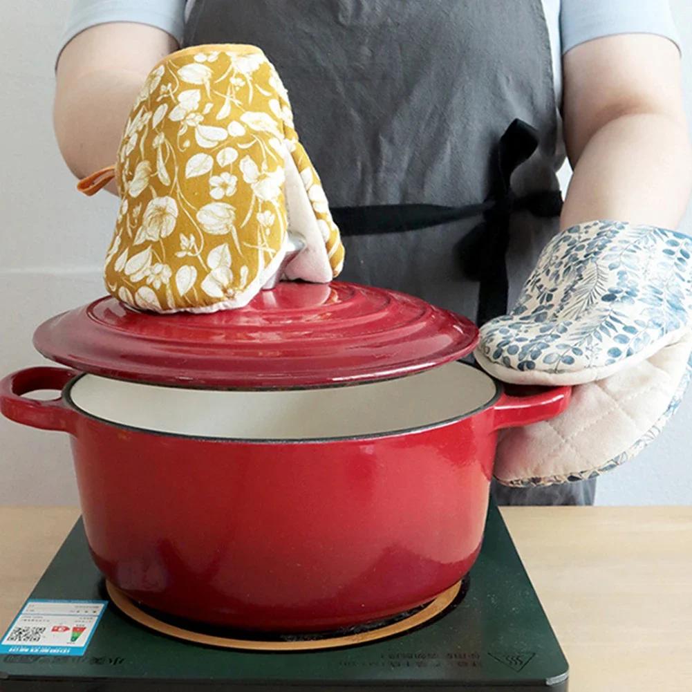 Home Use Heat Resistant Oven Mitts Cotton and Linen Microwave Safe Kitchen Gloves for Air Fryer Cooking Tasks