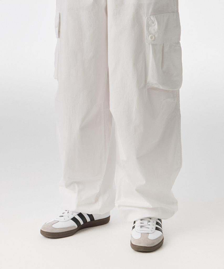 Musinsa Standard Woman Women'S Cotton Parachute Cargo Pants [White]