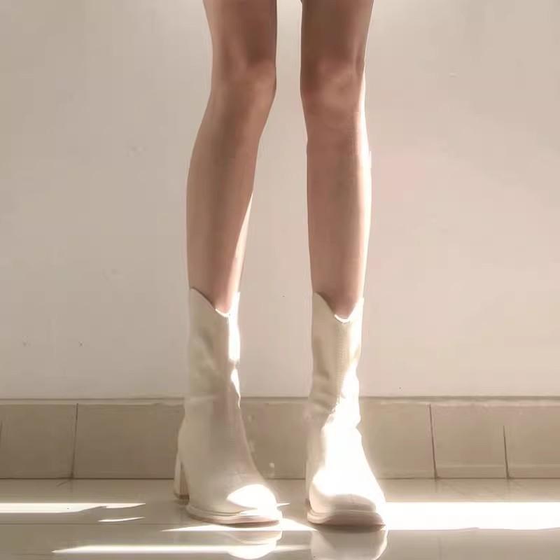 

Такие милые и нежные~~ Корейские ботильоны на высоком каблуке~ Молочно-белые короткие ботильоны на толстом каблуке с эластичной резинкой 42