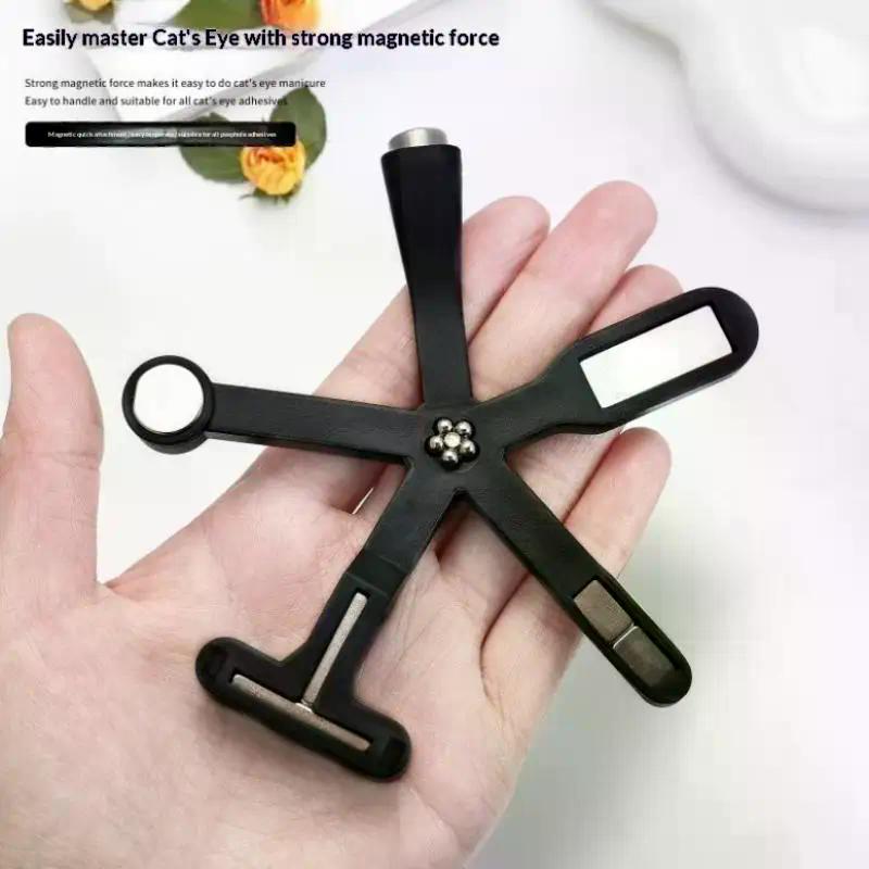 Multifunktionaler Seestern-Nagelmagnet 6-in-1 Nagelkunstwerkzeug Starke Magnetkraft Stift Anti-Fall Silikonabdeckung Katzenaugen-Maniküre