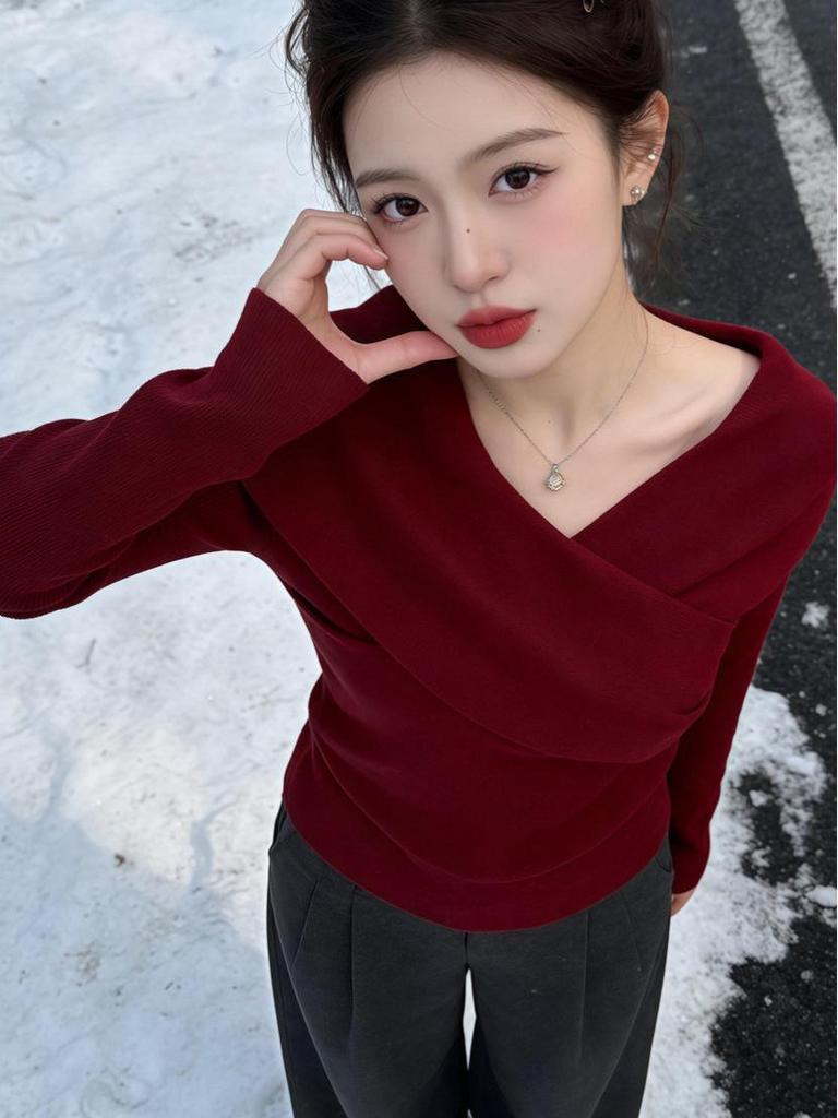 Korean Red V-Neck Long-Sleeve Women's T-Shirt, Spring Chic Slim-Fit Top for Layering