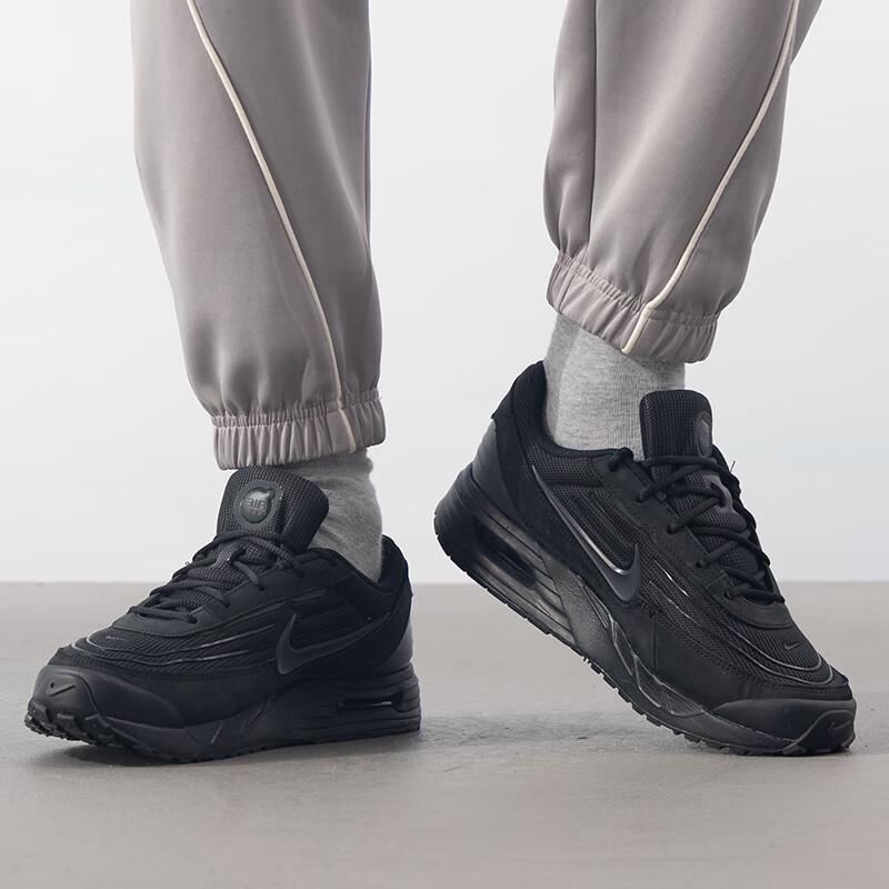 Nike Men's FV1302-001 Sports Casual Shoes