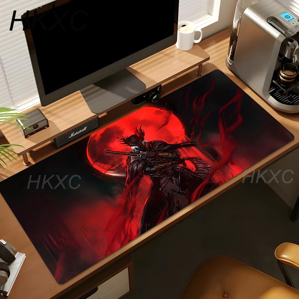 90x40cm PC Anime Cartoon Neu HD Schreibtischunterlage Bloodborne Großes Gaming-Mauspad Büro Laptop Zubehör Anti-Rutsch-Mauspad Teppich