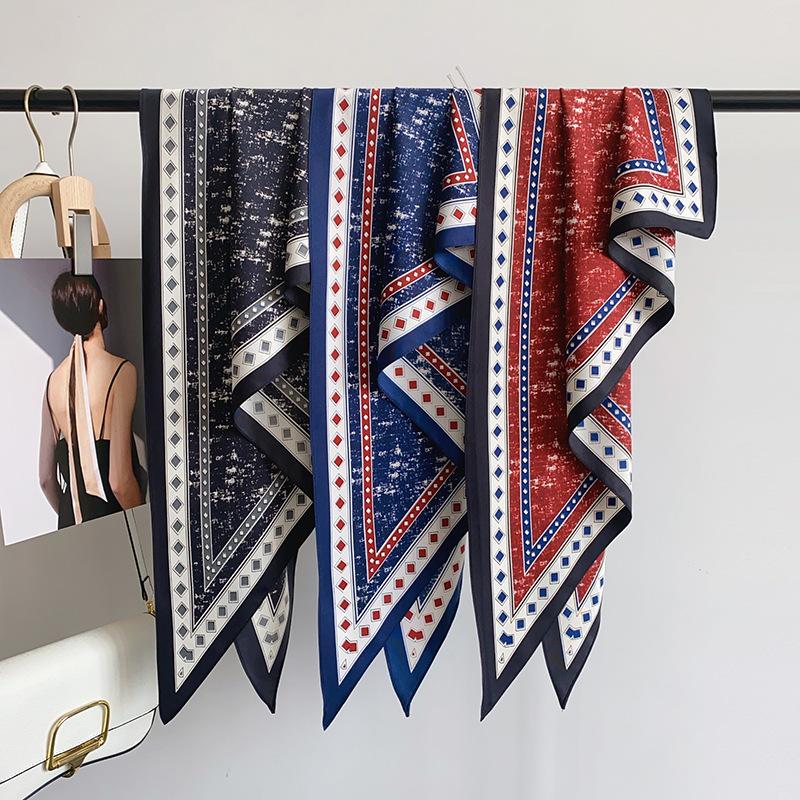 New Denim Blue Printed Triangle Scarf Waist Seal Multi-functional Sunscreen Shawl Headscarf Scarf High-end Waist Silk Scarf