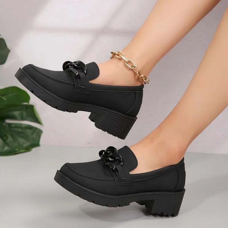 Mode Mittelhoch Quadratabsatz Slipper Frühling/Herbst Neue Mode Damenschuhe 2025 Heißer Verkauf Flache Metall Dekoration Pumps Mocas