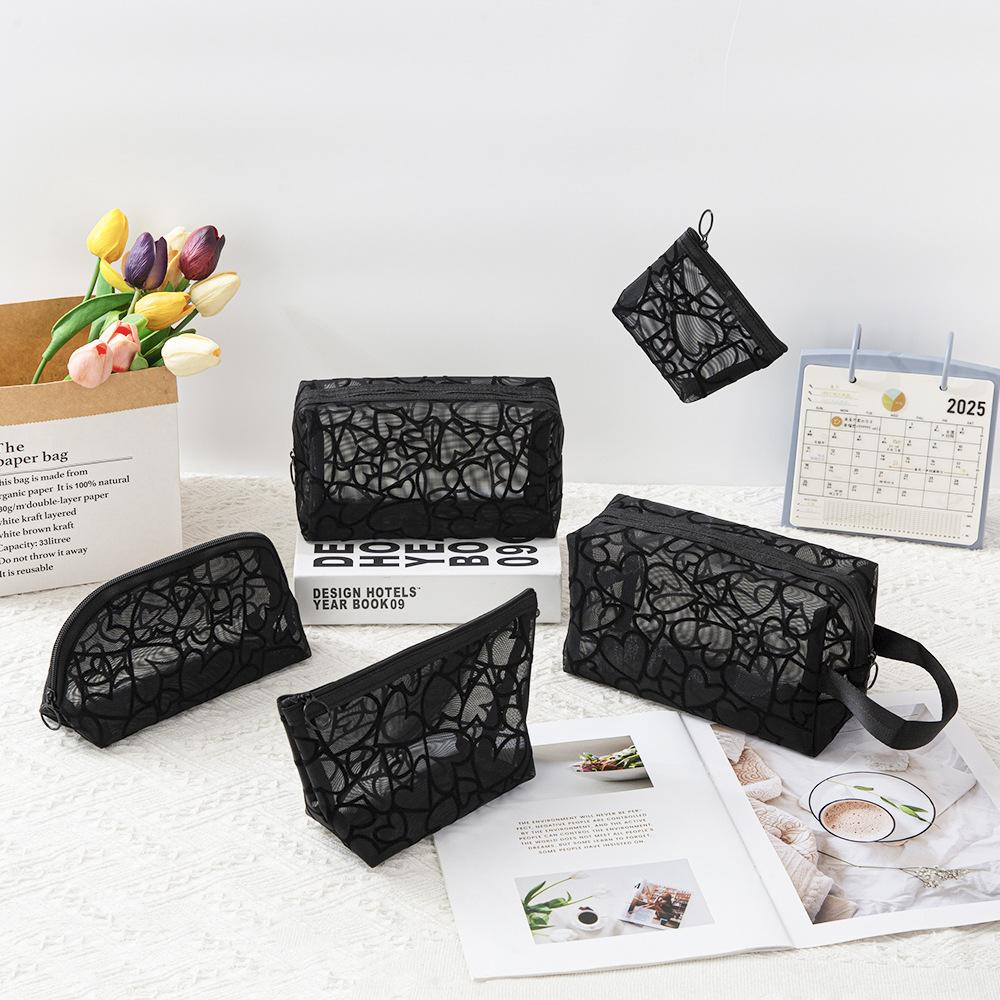 Heart-Shaped Pattern Nylon Mesh Cosmetic Bag Portable Toiletry Makeup Organizer for Women Outdoor Travel Cosmetic Storage