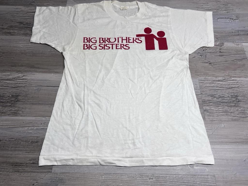 Vintage 90s Big Brothers Big Sisters Program T-Shirt Single Stitch Sz M USA Made