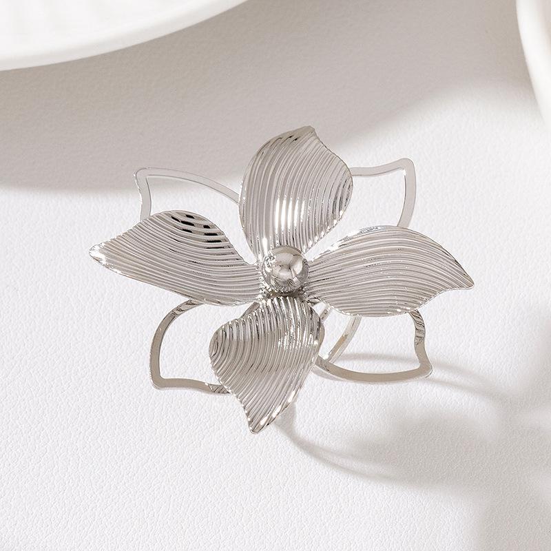 Fashionable Floral Leaf Open Ring for Women