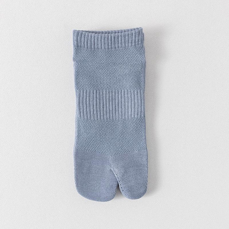 Two-finger Short Socks for Men, Spring and Summer, Thin Cotton Socks, Boneless Mesh, Sweat-absorbing and Non-dropping, Low-top Thumb Split Socks
