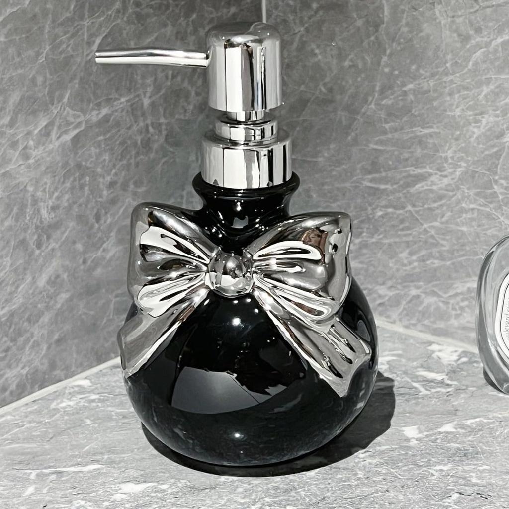 Cute Bow Shaped Soap Dispenser Bathroom, Shower Hand Sanitizer, Ceramic Soap Dispenser Lotion/shampoo Pump Bottle