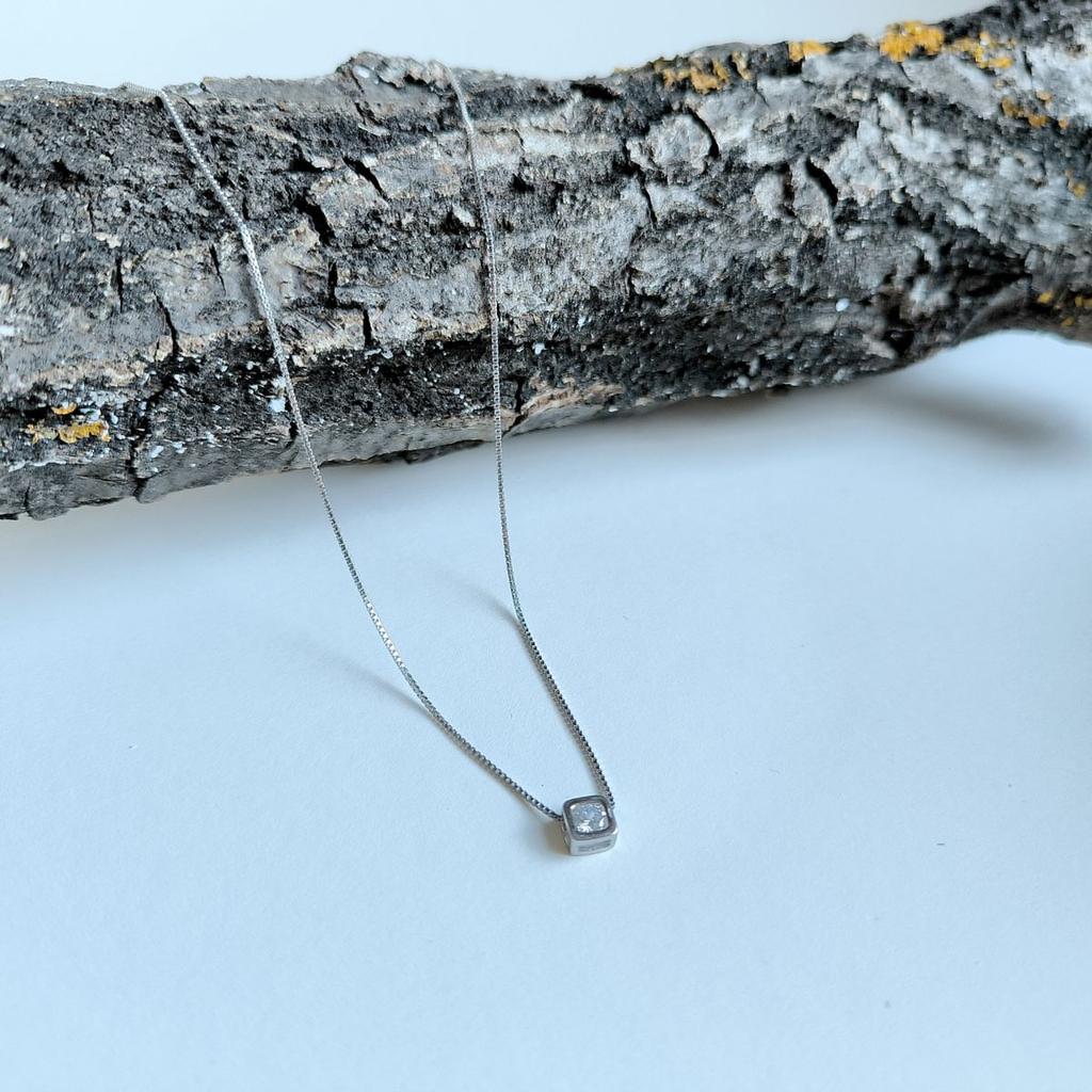 Silver Necklace with Cubic Zirconia, Product Weight 2.44 G (2160984)