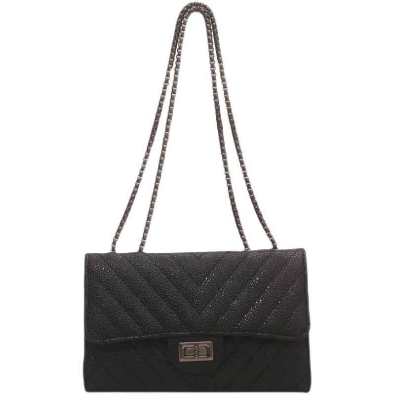Urban Chic Quilted Chain Shoulder Bag Summer 2022 Stylish Pu Leather Crossbody