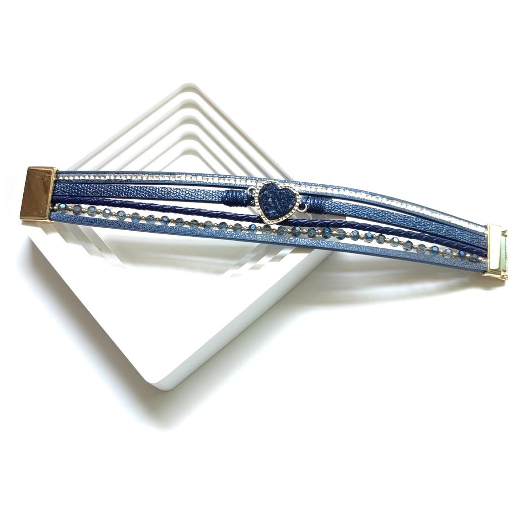 Women's Heart Bracelet: Handmade Multi-layer Leather with Magnetic Buckle and Rhinestone Inlay.
