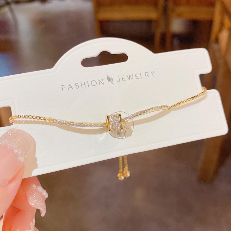 Unique and trendy zircon bracelet - women's light luxury, versatile design