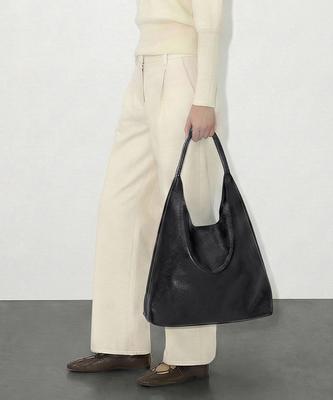 Codements Plum Shoulder Bag_Black