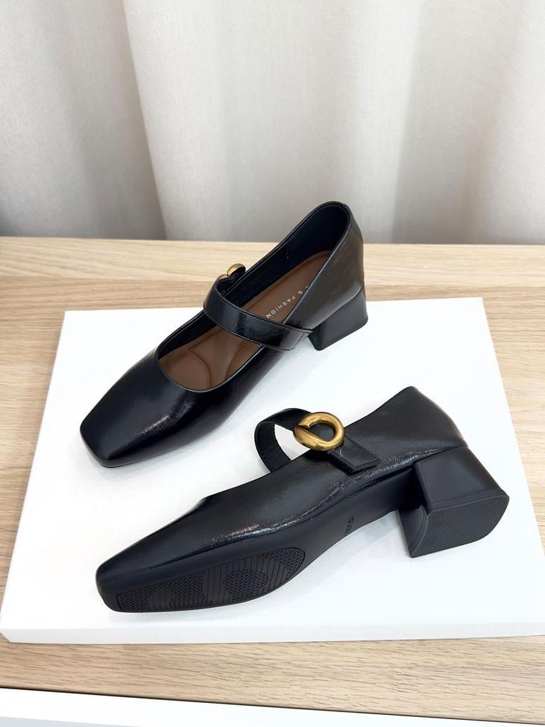 Square head one-word buckle Mary Jane shoes women's shoes 2025 autumn new models with skirts thick high heels and shallow mouth single shoes
