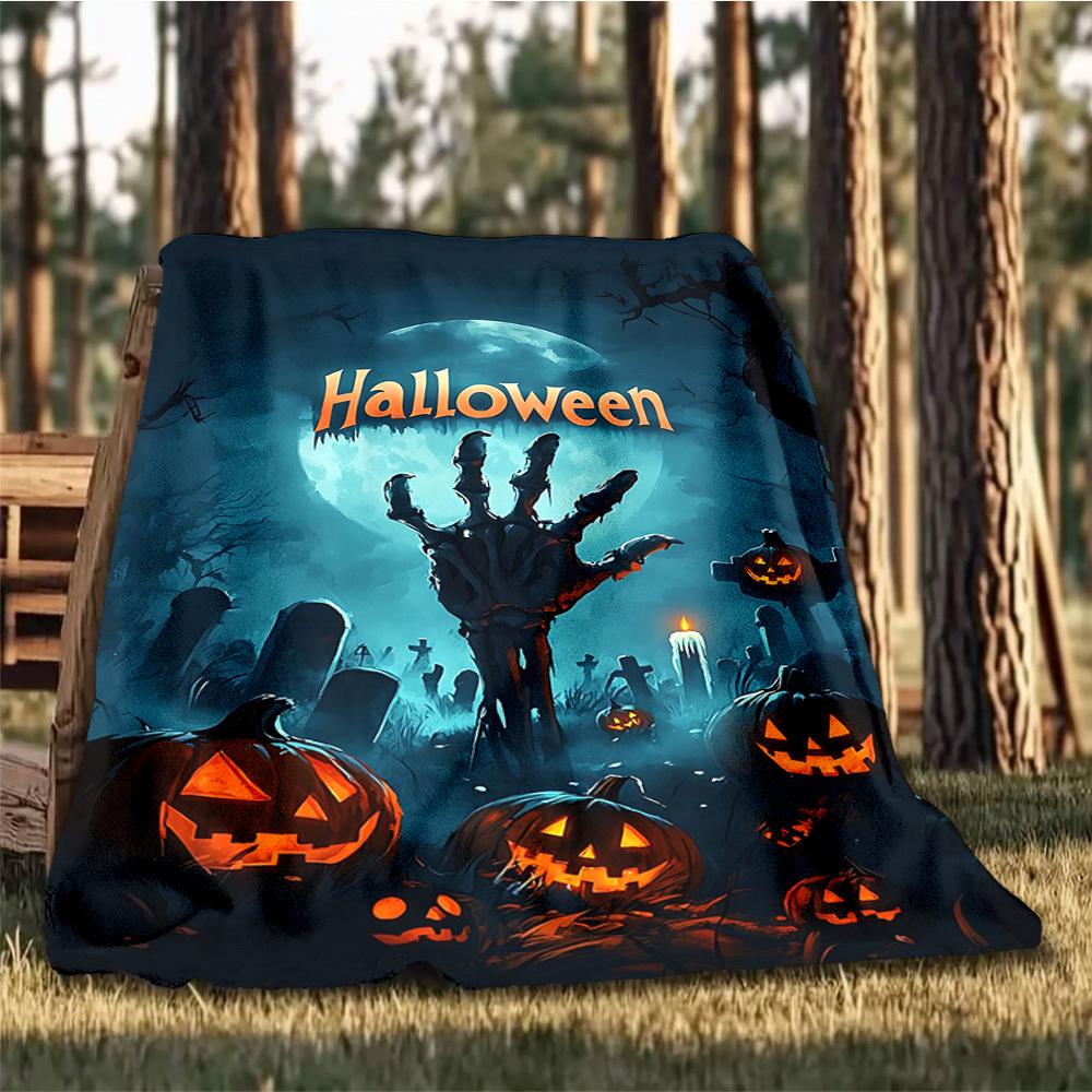1pc Halloween Graveyard Scene Throw Blanket Polyester Fiber, Lightweight Flannel, Soft & Warm, All Season Use for Outdoor, Camping Digital Print