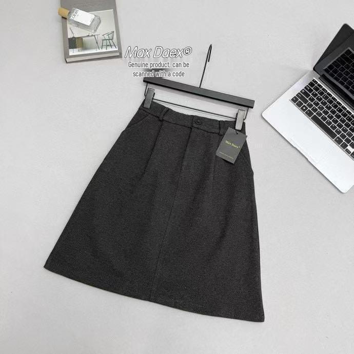 Max Daex Woolen Midi Skirt – Hidden Meat Bud Design for Simple Commuting, Ideal for Autumn/Winter.