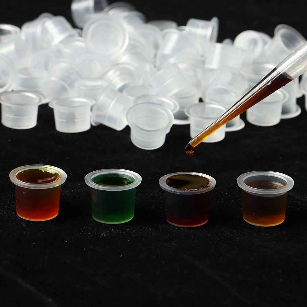 100 sztuk kubeczków na tusz do tatuażu Jednorazowe plastikowe kubeczki Kubeczki na pigmenty do body artu Pojemnik Stojak Akcesoria do makijażu i tatuażu L/M/S