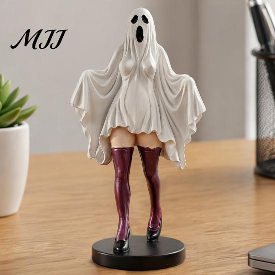 Artistic Ghost Ornament for Bar Decor Gothic Lady Sculpture, Halloween Resin Shrouded Woman Figurine, Mythical Desk Accessories Home Desktop Computer
