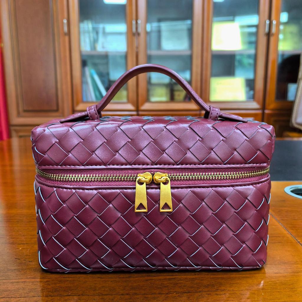 Box Cosmetic Bag Lunch Box Bag Shoulder Crossbody 23cm Hand-woven Portable Small Square Bag Factory Wholesale