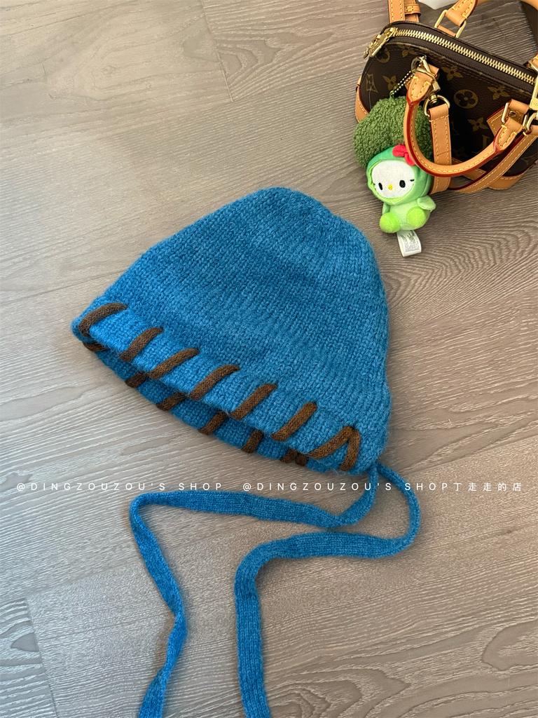 Personalized hand-stitched wool hat for women with a small face, warm ear protection in winter, knitted Lei Feng hat for women in winter