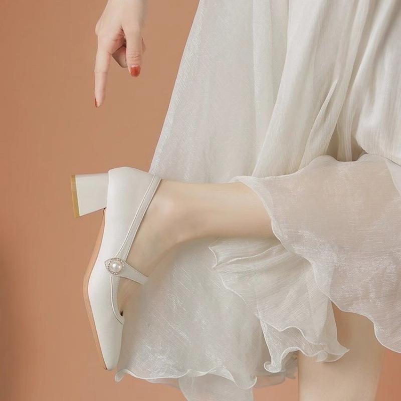 Single shoes women's 2025 spring and summer new mid-heel French Mary Jane shoes square head versatile late evening breeze gentle shoes beautiful