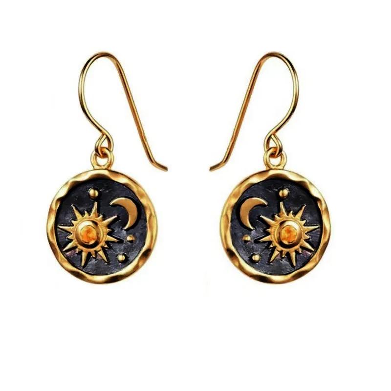 Bohemia Vintage Sun and Moon Pendant Necklace for Women Personality Design Chain of Clavicle Chokers Jewelry Accessories Gift