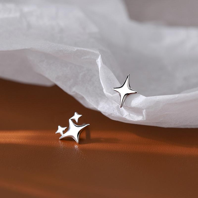 Summer 2023 Trendy Women's Star Stud Earrings: Simple, Chic, and Fashionable Design