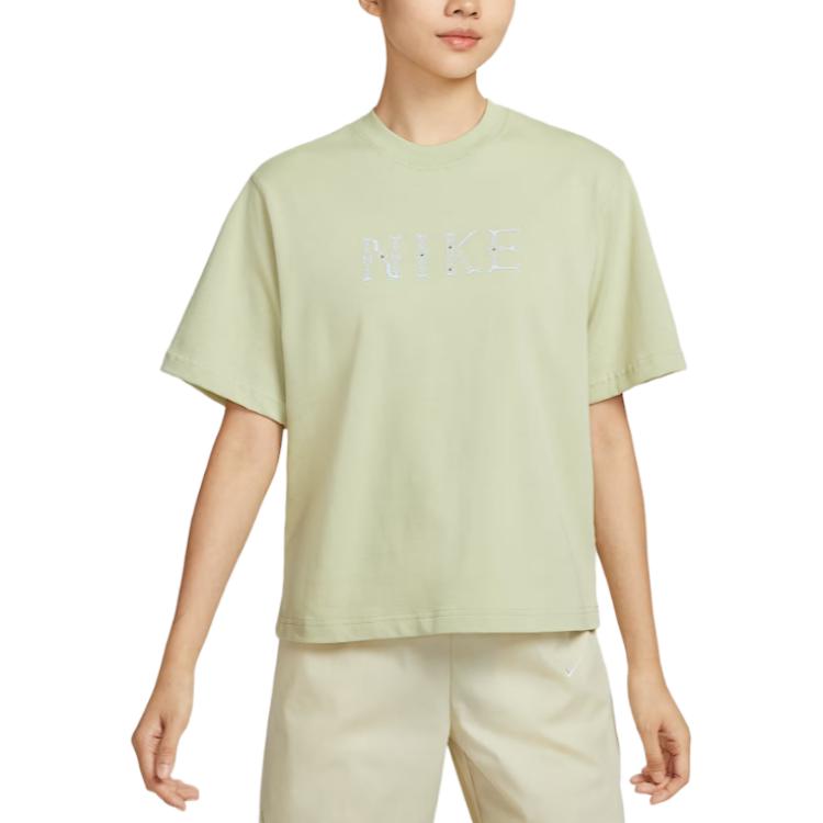 

New Nike Sportswear T Shirt Women s II0446-397 S