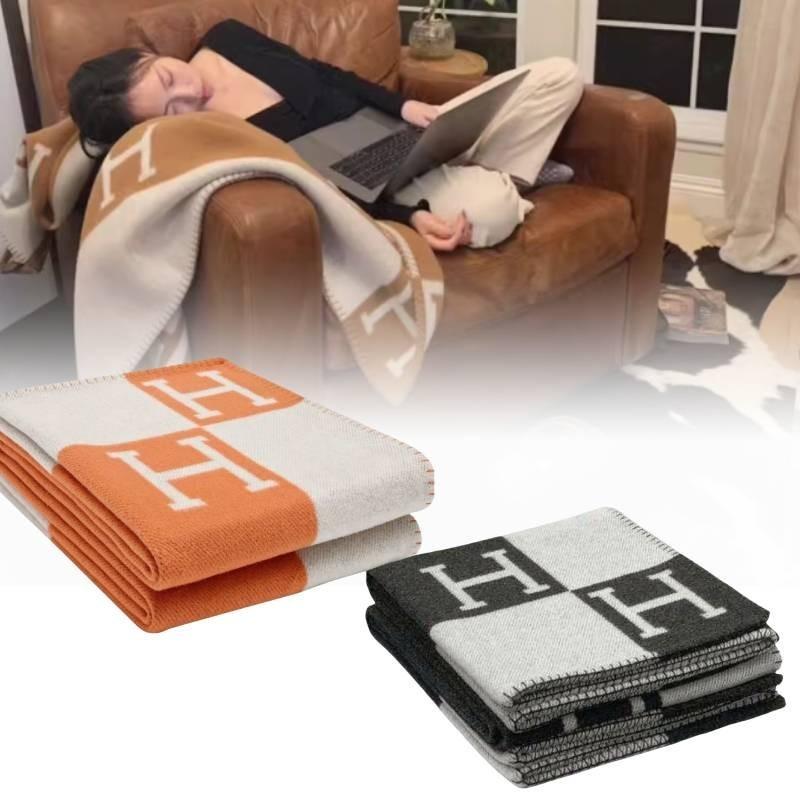 Luxurious Wool Cashmere Blanket Thick Warm Geometric Pattern Office Throw