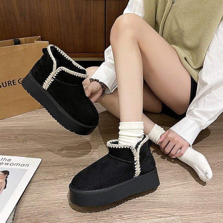 thick-soled Northeast snow boots short boots women's boots fur integrated velvet cotton shoes autumn and winter thickened warm bread shoes women