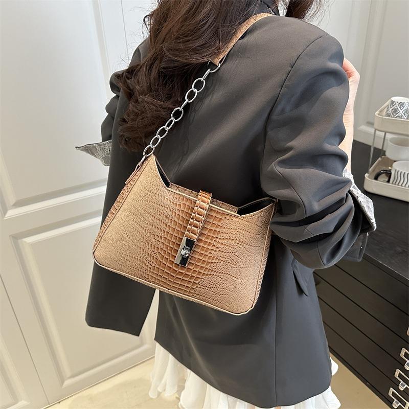 High Sense Temperament Niche Design Atmosphere New Bag Popular Handbag Shoulder Underarm Bag Women