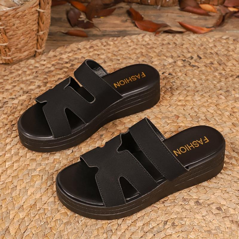 Large-size Women's Shoes - New Style Thick-soled Casual Flip-flops with An Open Toe Design